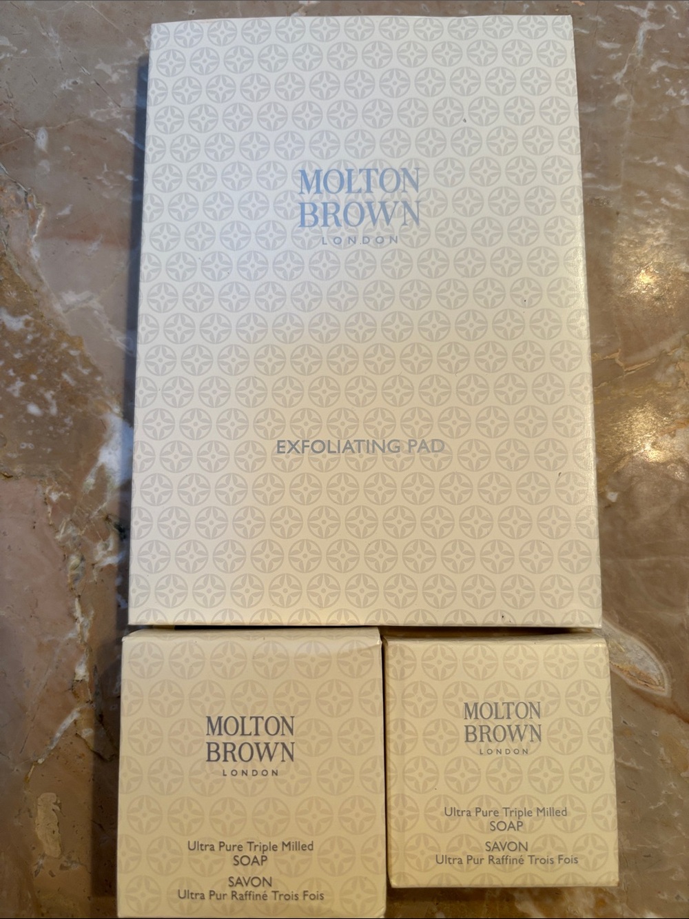 NEW Molton Brown Exfoliating Pad and 2 Soaps